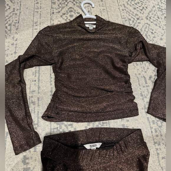 NWOT BB DAKOTA by STEVE MADDEN 2 Piece Metallic Blouse & Rouched Skirt,Rose Gold - Picture 7 of 11